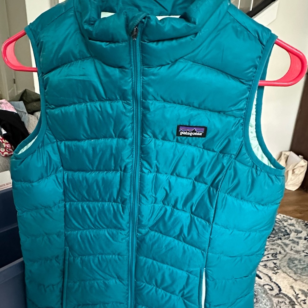 Woman’s Patagonia puffer vest